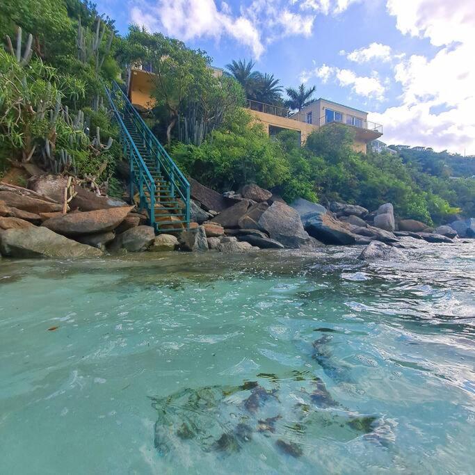 Sailfish Villa Luxury Beachfront Estate Magens Bay Cruz Bay Eksteriør billede