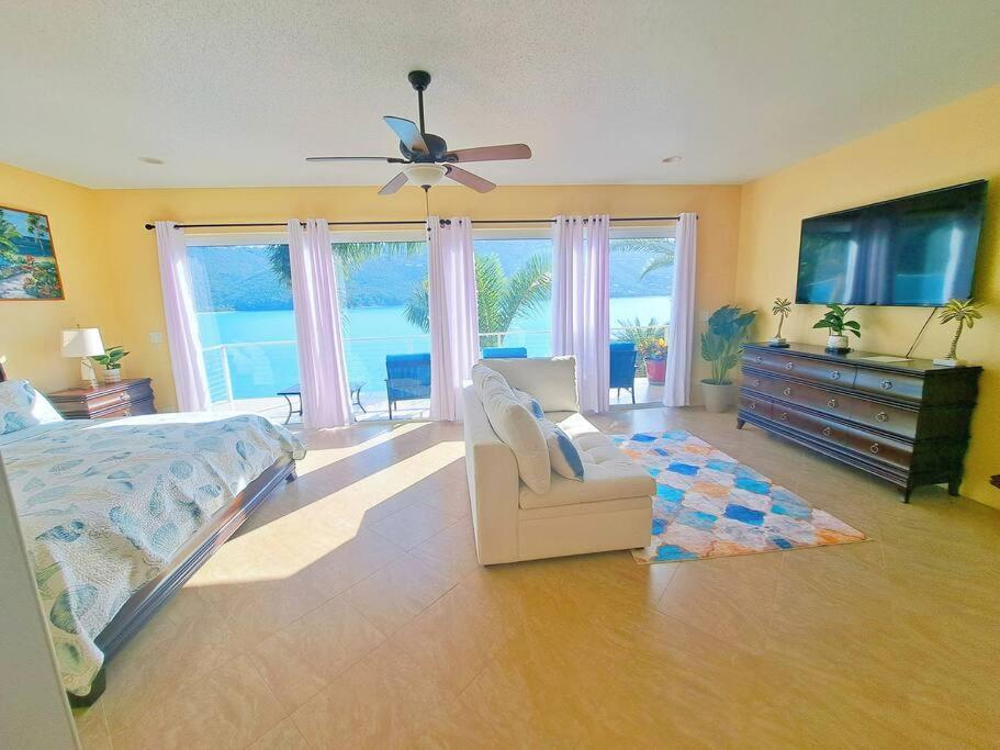 Sailfish Villa Luxury Beachfront Estate Magens Bay Cruz Bay Eksteriør billede